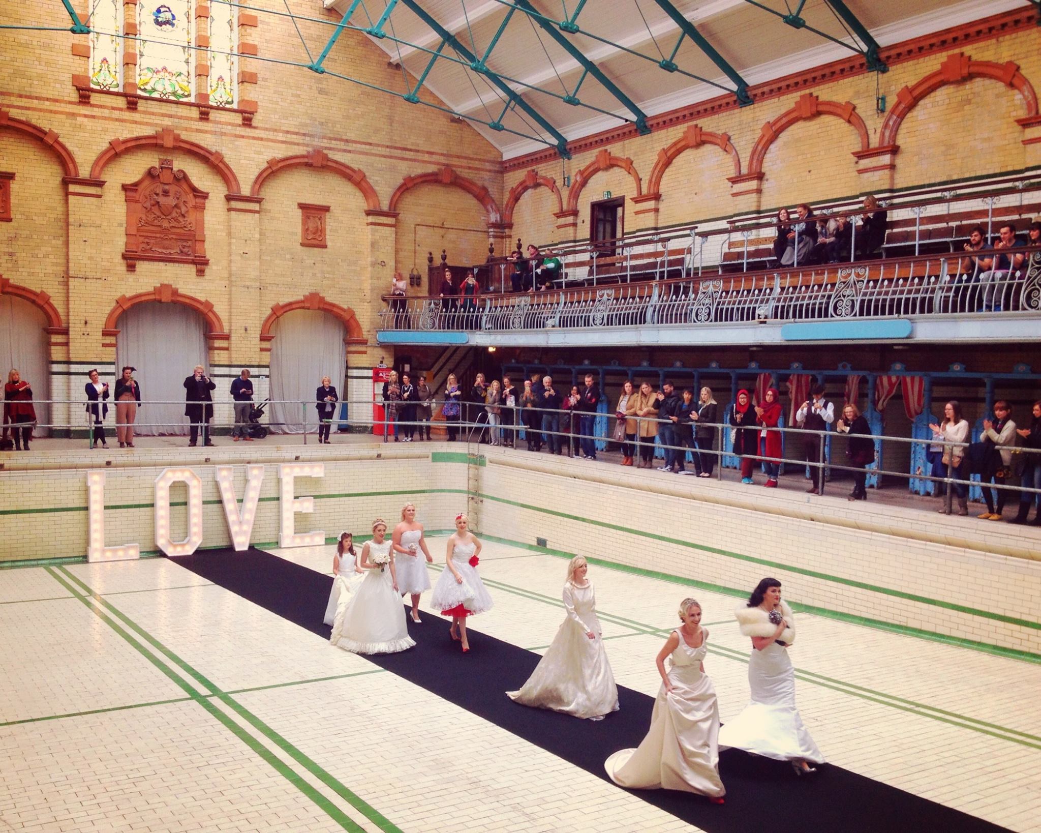 FASHION RUNWAY CARPET